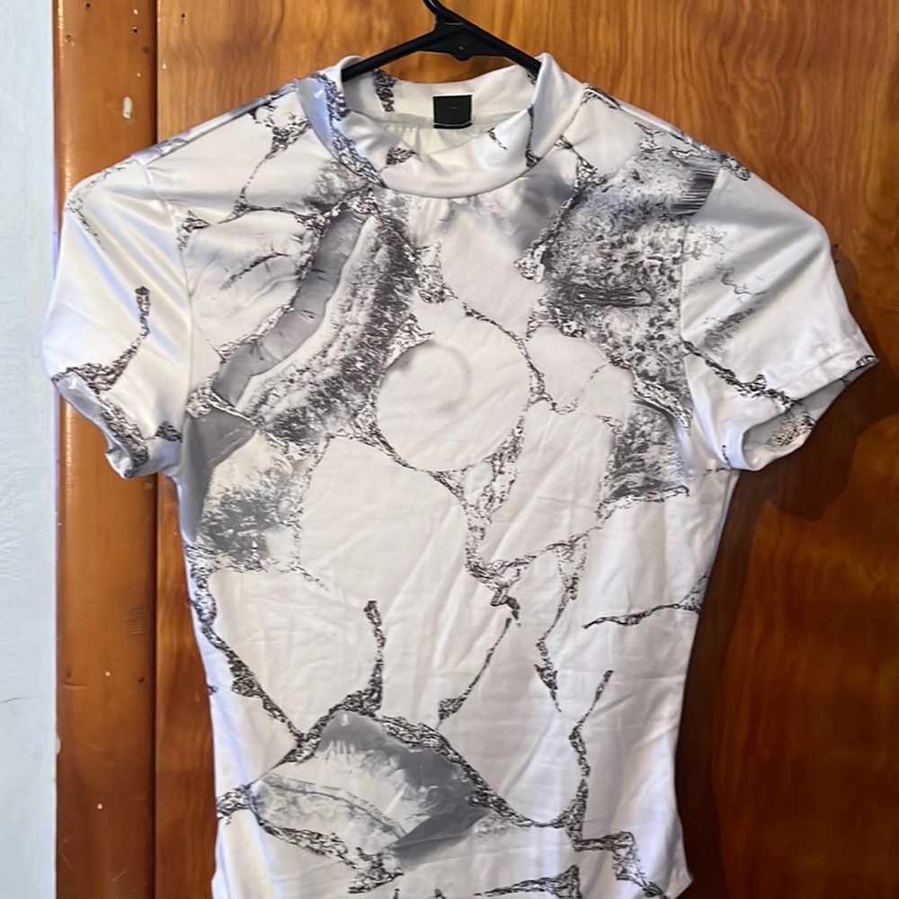 Marble print short sleeve bodysuit